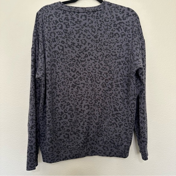 Athleta women’s Pure Luxe Leopard Sweatshirt XS extra Small style #502398 grey - Picture 4 of 4